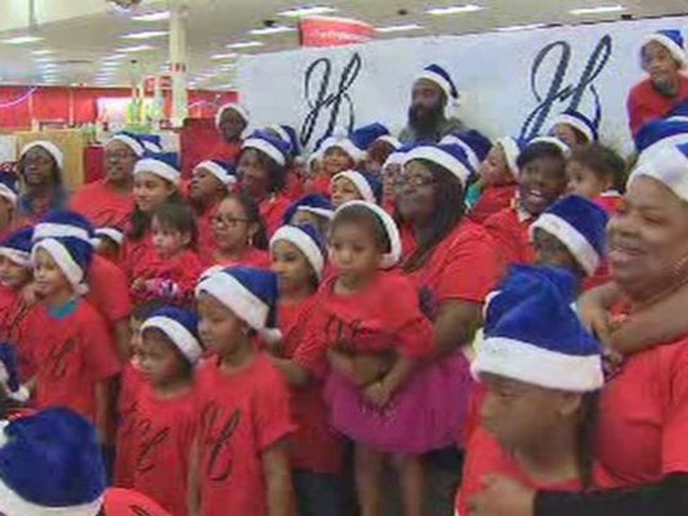 NBA Star Gives Christmas Miracle to Single Moms and Kids They Will 'Never Forget