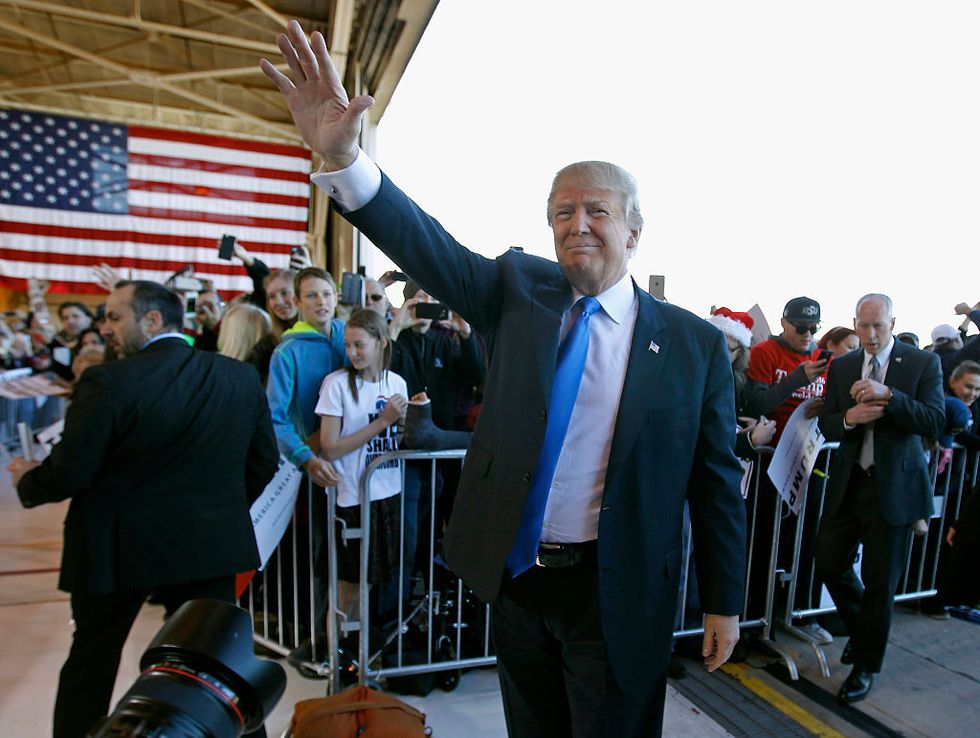 Poll: A Third-Party White House Run by Donald Trump Would Easily Give Hillary Clinton the White House