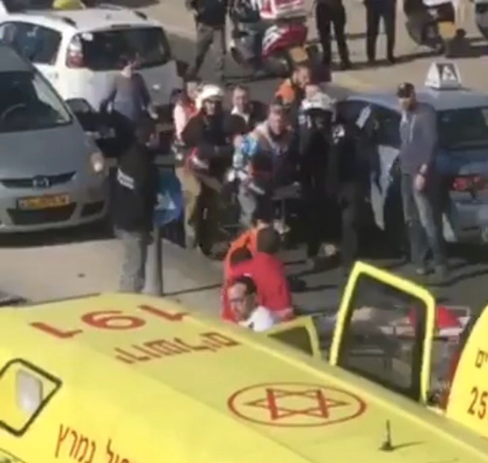 Police: One Palestinian Attacker Killed, Another Badly Wounded After They Stabbed Israeli Pedestrians