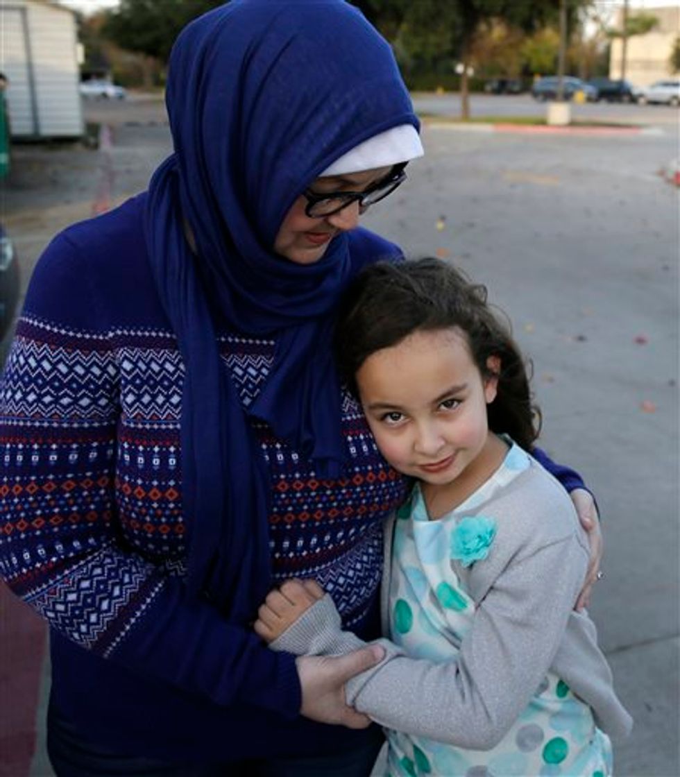 I Will Protect You': Soldiers Send Message to 8-Year-Old Muslim Girl Afraid After Trump's Proposed Temporary Muslim Ban