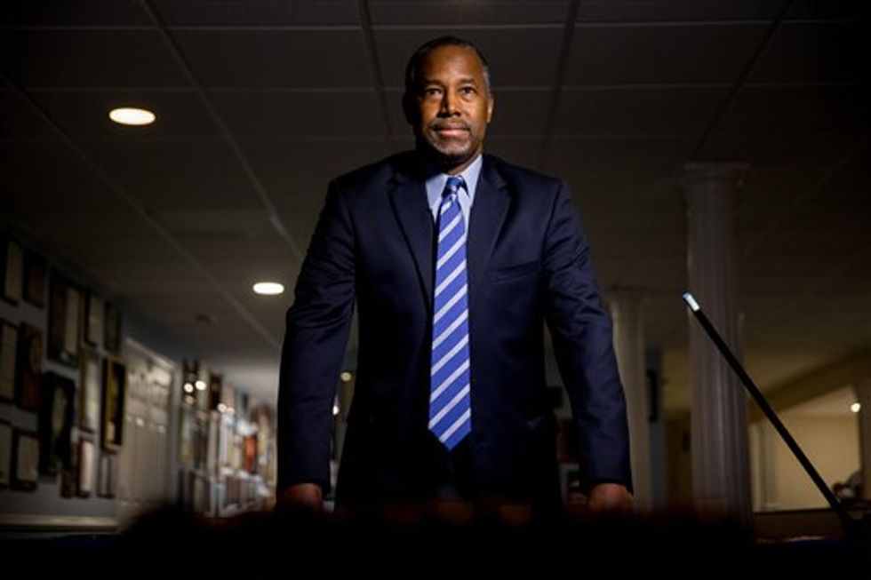 Two Top Aides Ditch Ben Carson Campaign; One Says GOP Candidate Hasn't Proven He Can Surround Himself 'With Good People