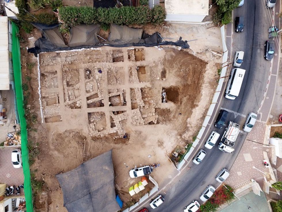 Discovery of 3,400-Year-Old Canaanite Structure Sparks Unusual Plan by Israeli Builders