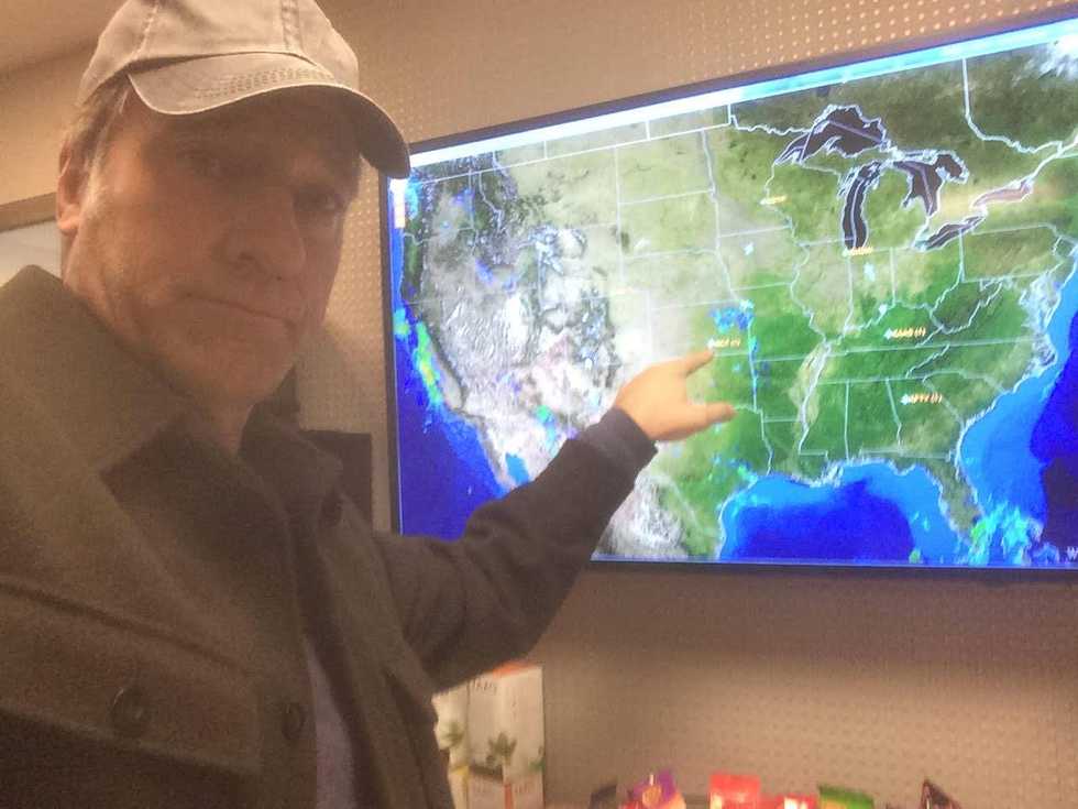 Uncanny Resemblance': Why Mike Rowe Is Sharing His Alibi for a Bank Robbery in Medford, Oregon