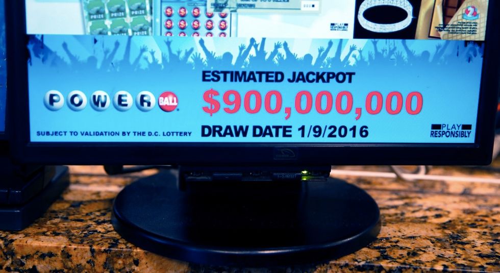 With Just Hours Until Record $900 Million Powerball Drawing, Some Folks Are Going All Out in Hopes of Hitting Jackpot