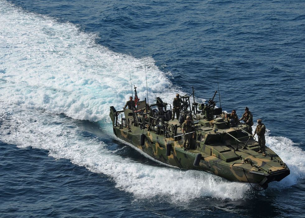 Pentagon: 2 U.S. Navy Boats in Iranian Custody, but Iran Says Crew Will Be Returned 'Promptly