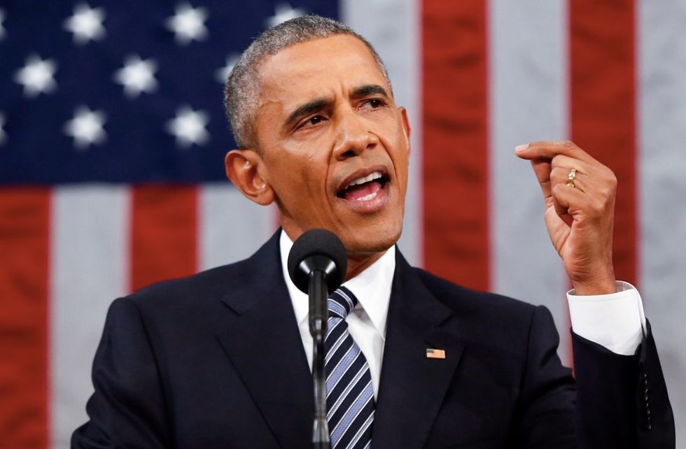 Obama Signs Executive Orders Lifting Economic Sanctions on Iran
