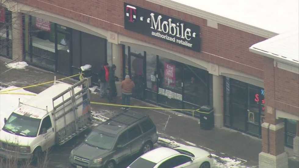 Would-Be Robbers Enter Store, Pull Out Guns — Seconds Later, the Duo Learns They Made a Big Mistake