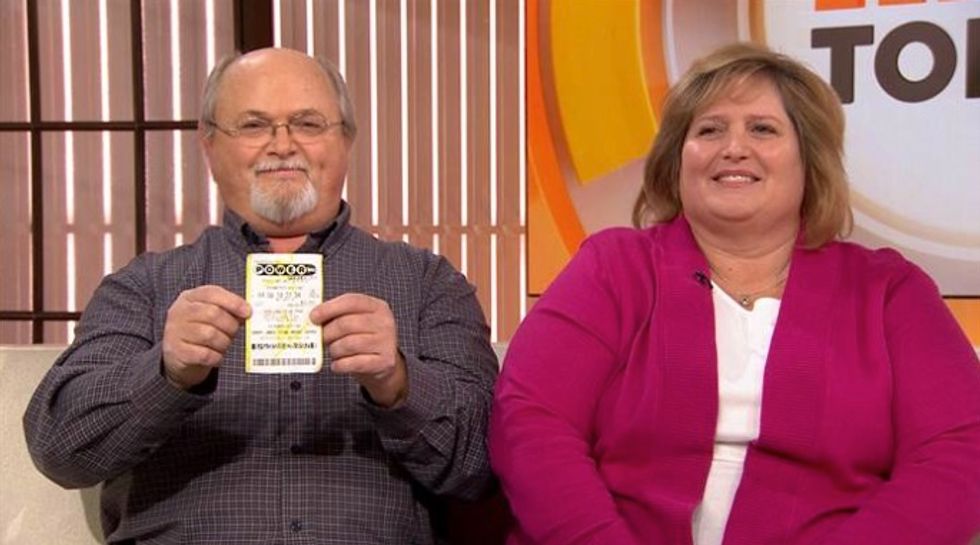 This Tennessee Couple Claims They Won the $1.6B Powerball — and One of Them Is Still Going to Work on Monday 