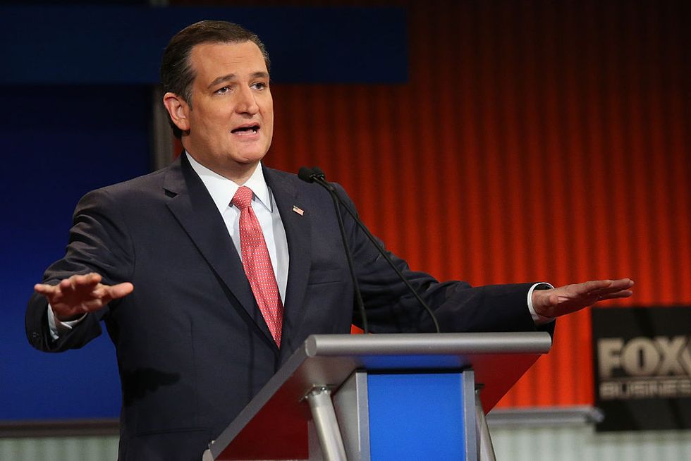 Texas Attorney Files Lawsuit In Federal Court Challenging Cruz Presidential Eligibility, Says Court Needs to Settle the Issue Now