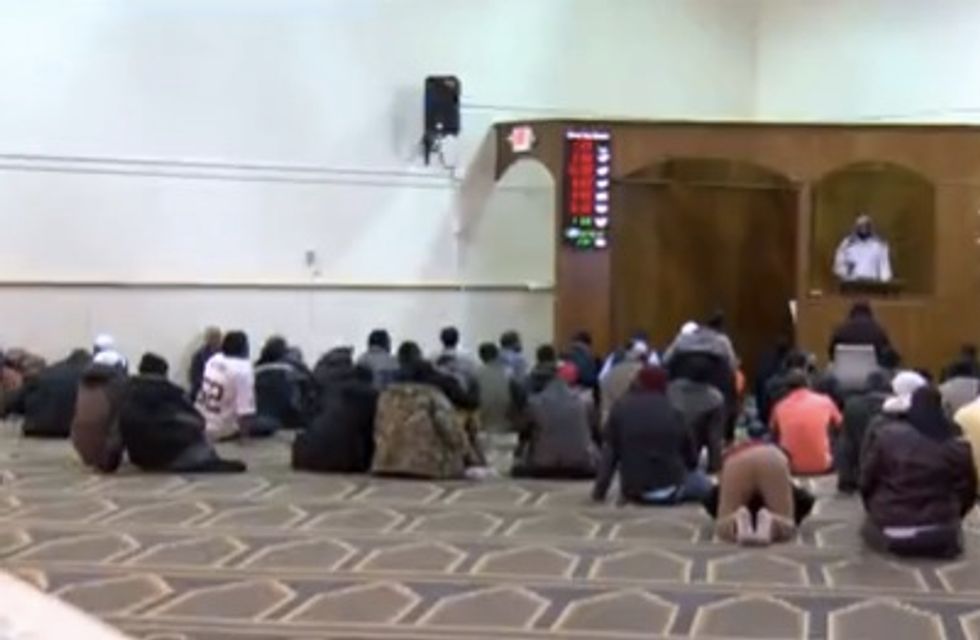 Muslim Workers Outraged After Company Makes a Big Change to Its Prayer Policy 
