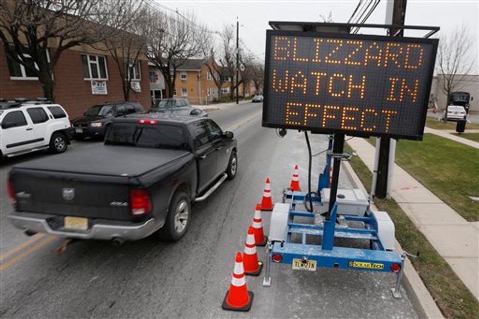 Winter Storm Jonas: Funniest Tweets About the D.C. 'Blizzard