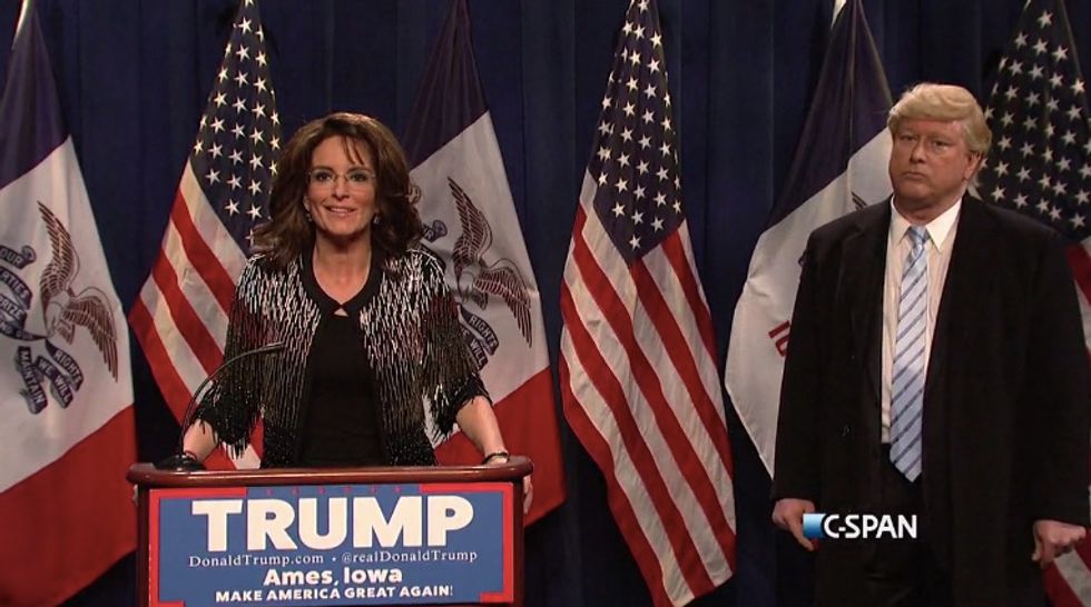 Sarah Palin's Endorsement of Donald Trump Only Meant One Thing for 'SNL' — A Tina Fey Return
