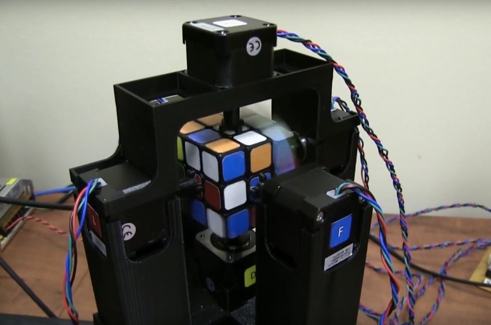 If You've Ever Felt the Thrill of Solving a Rubik's Cube, You'll Never Get the Job Done as Fast as This Robot