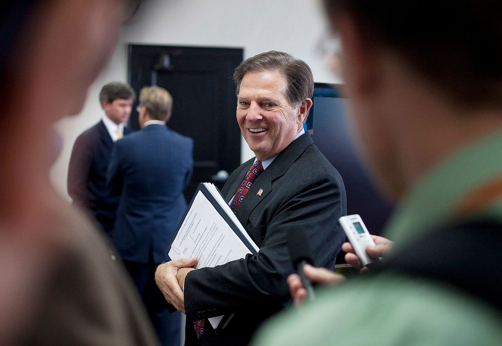 Tom DeLay Reveals Info on Clinton Email Investigation That He's Received From 'Friends' in FBI