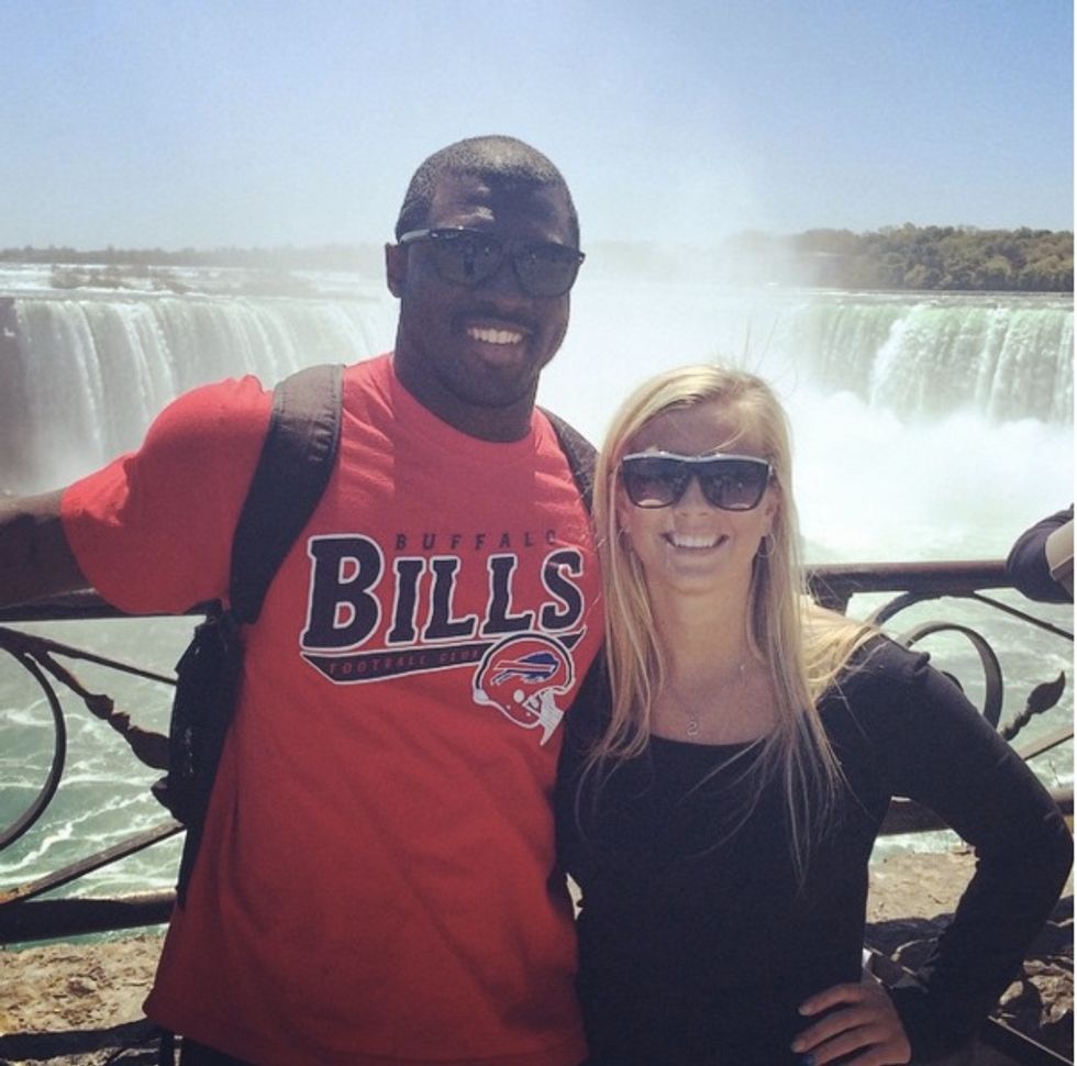 NFL Linebacker Loses Fiancée to Cancer Less Than Two Months After Diagnosis — Read His Emotional Tribute Letter