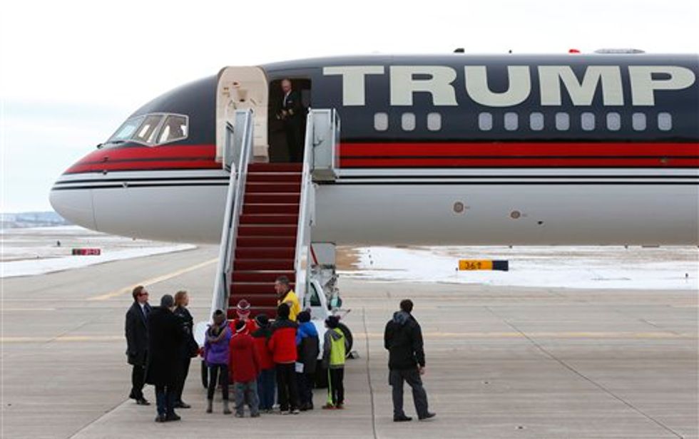 Donald Trump's Plane Makes Emergency Landing in Nashville After Engine Trouble