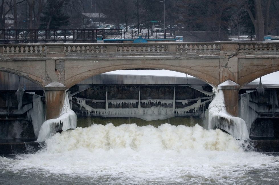 Senate Democrats Block Energy Bill in Impasse Over Flint Water Crisis