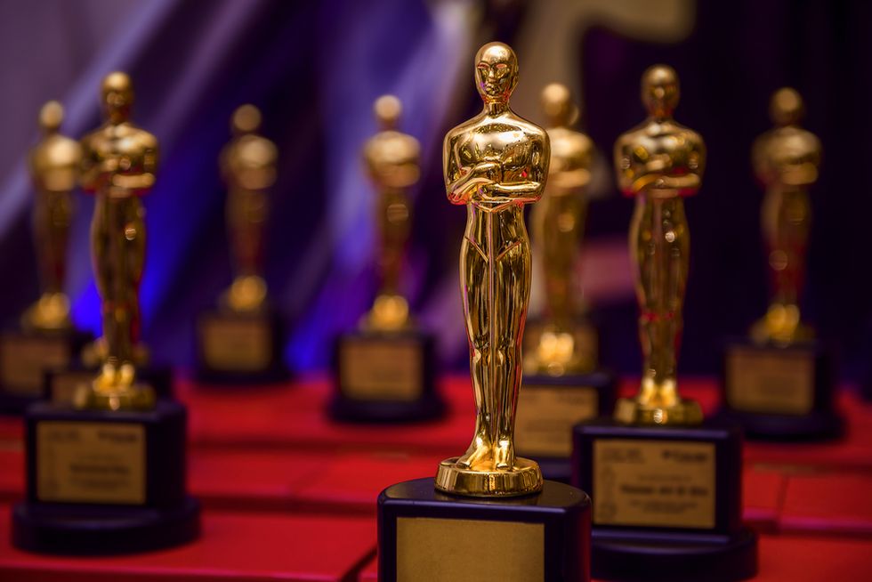 What’s Inside This Year’s $200,000 Oscar Gift Bag: Extravagant Trips, Sex Toys and More