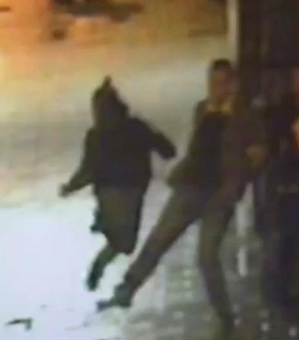 Camera Captures the 'Brilliant' and 'Casual' Way Bystander Helps Make Sure Police Catch Fleeing Suspect