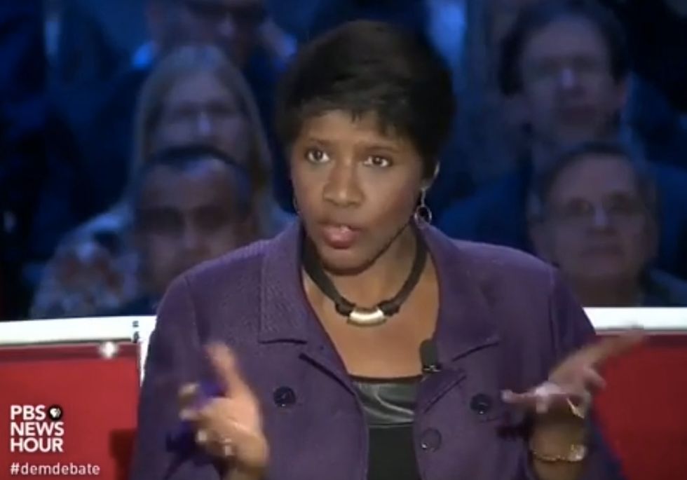 Black Democratic Debate Moderator Asks Hillary Clinton About Race — but This Time It’s Not About About ‘People of Color\