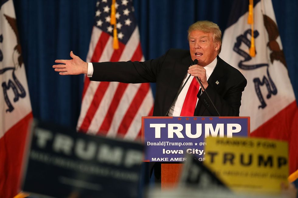 Donald Trump Threatens to Sue Ted Cruz Over 'Natural Born' Citizenship if He Doesn't Do These Three Things