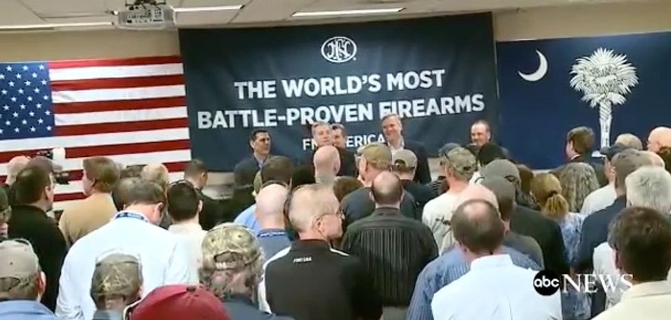 Keep Your Eye on Jeb Bush When Lindsey Graham Asks Campaign Rally Audience, ‘How Many of You Are Democrats?\
