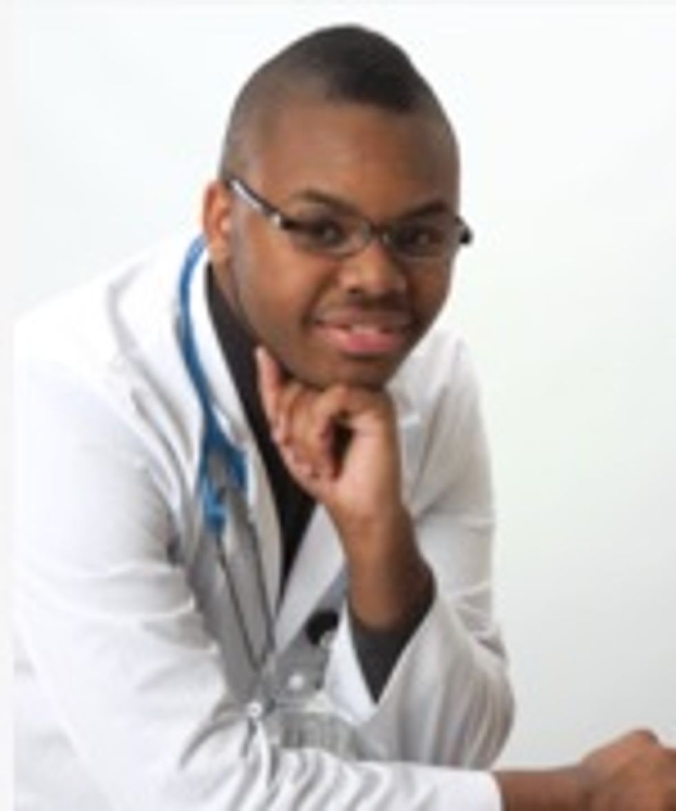 Florida Man, 18, Arrested for Posing as a Doctor 