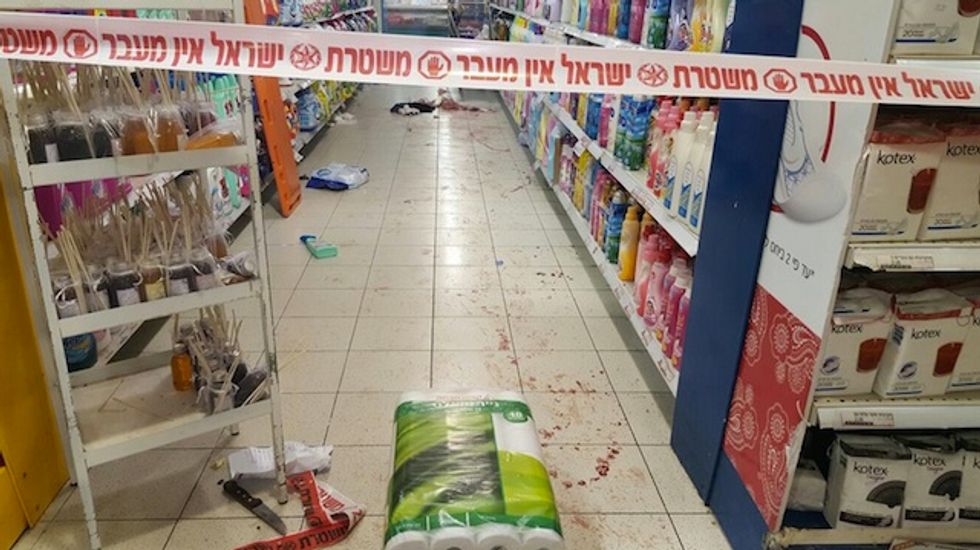 Eyewitnesses: Two Palestinian Teenagers Stab Israeli to Death at Supermarket; Armed Civilian Made Sure They Didn’t Kill More.