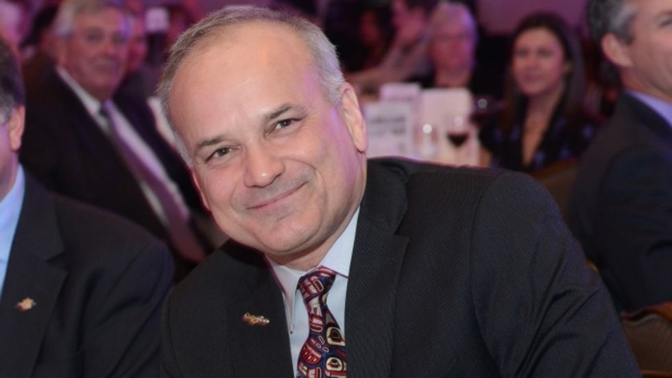 Canadian Mayor Wears the Same Suit Every Day for 15 Months -- Nobody Noticed