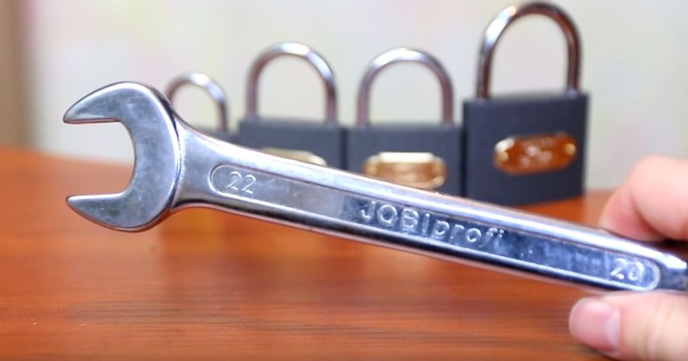 Video Shows Exactly How Easy It Is to Break Open Common Lock Using a Wrench