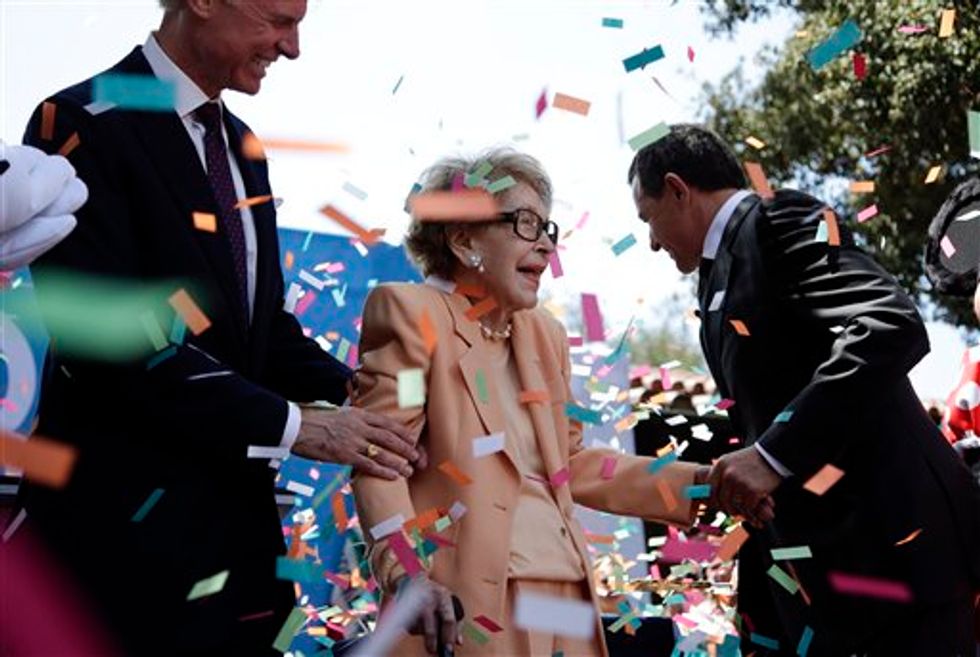 Nancy Reagan’s Son-in-Law Reveals First Lady's Final Moments and Her Favorite Treat 