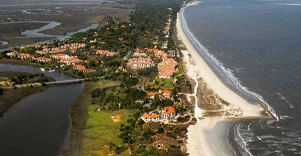 World's Top CEOs, Republicans Meet at Private Island Resort — HuffPo Reports This Was 'Main Topic\