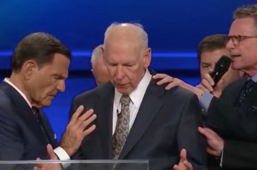 Does This Video Show Ted Cruz's Father Speaking in Tongues?