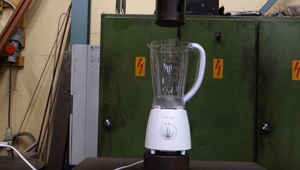 The Ultimate Internet Face Off: Blender Vs. Hydraulic Press