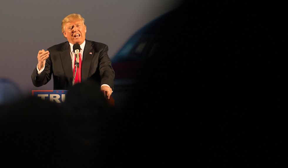 Trump Shocks With Ominous Message Threatening to 'Spill the Beans' on Cruz's Wife: ‘Be Careful’