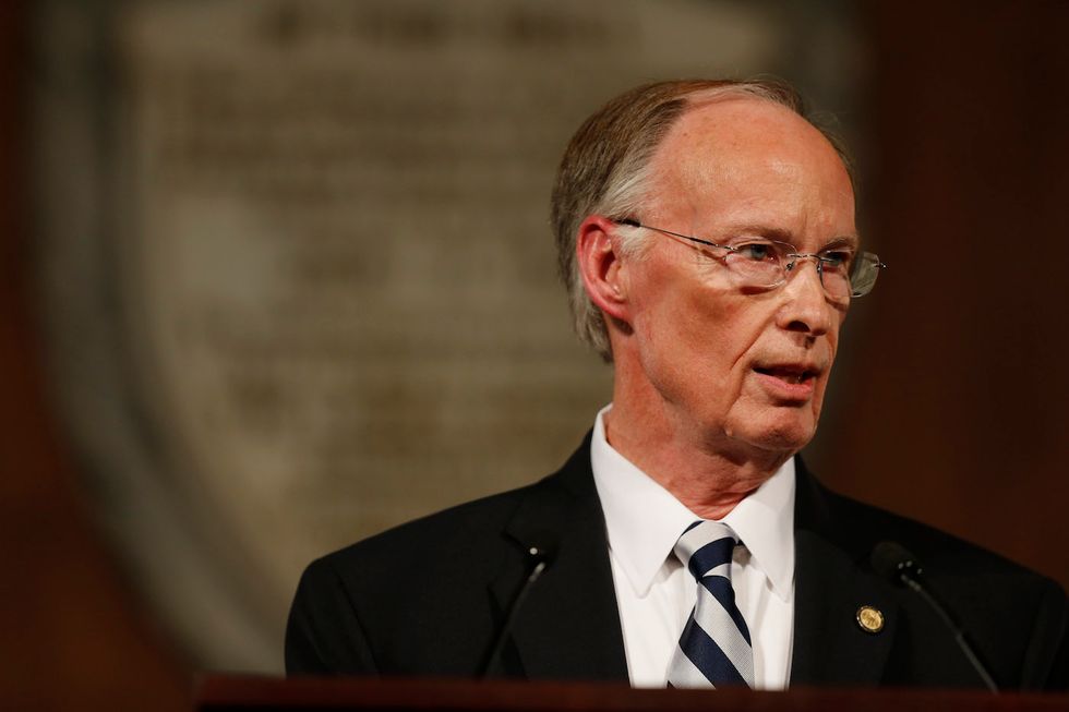 Alabama Gov. Denies Having Affair With Top Female Aide, but Leaked Audio Seems to Suggest Otherwise