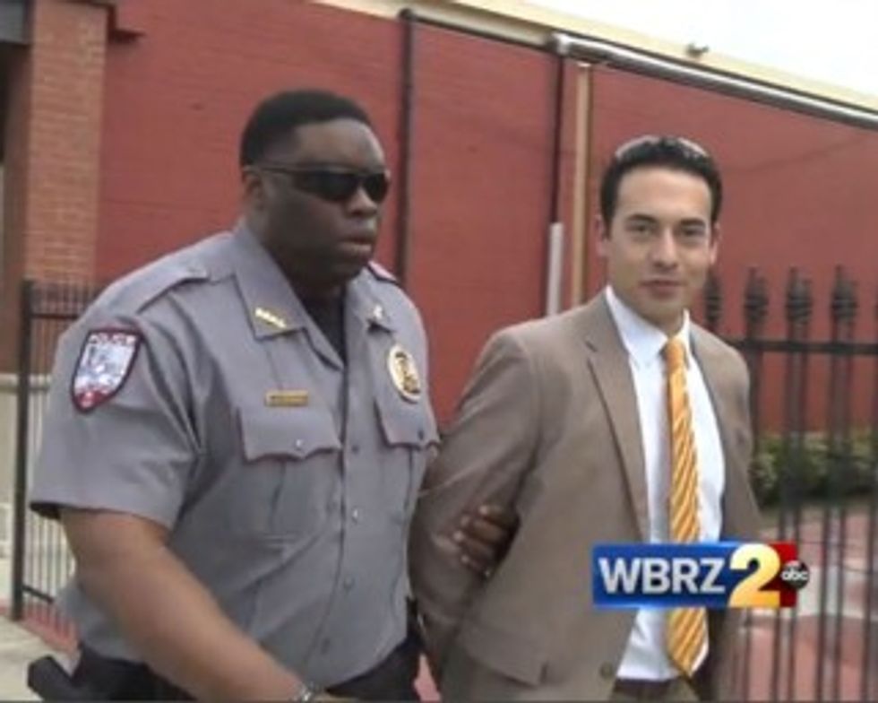 Local News Reporter Arrested While Seeking Public Records in Public Building  — Here's How the Incident Unfolded
