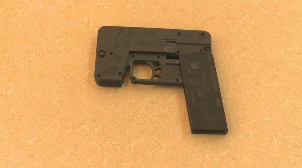 Man Invents Gun the Size and Shape of a Smartphone 