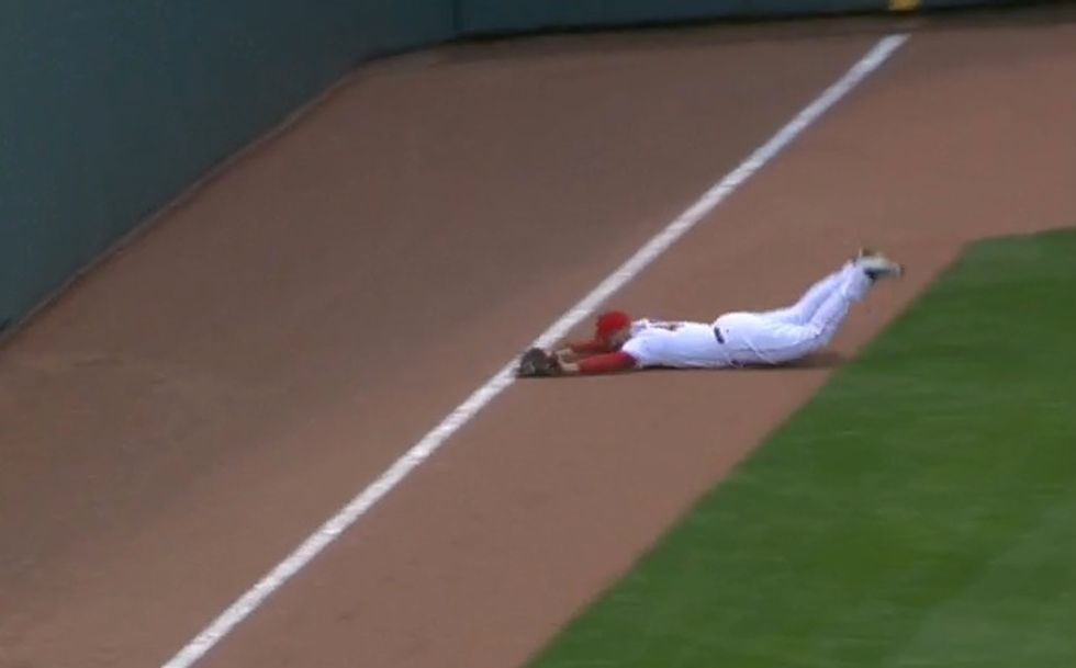 Man, What a Play!': Watch 'Unbelievable Catch' Cincinnati Reds Outfielder Makes on Opening Day