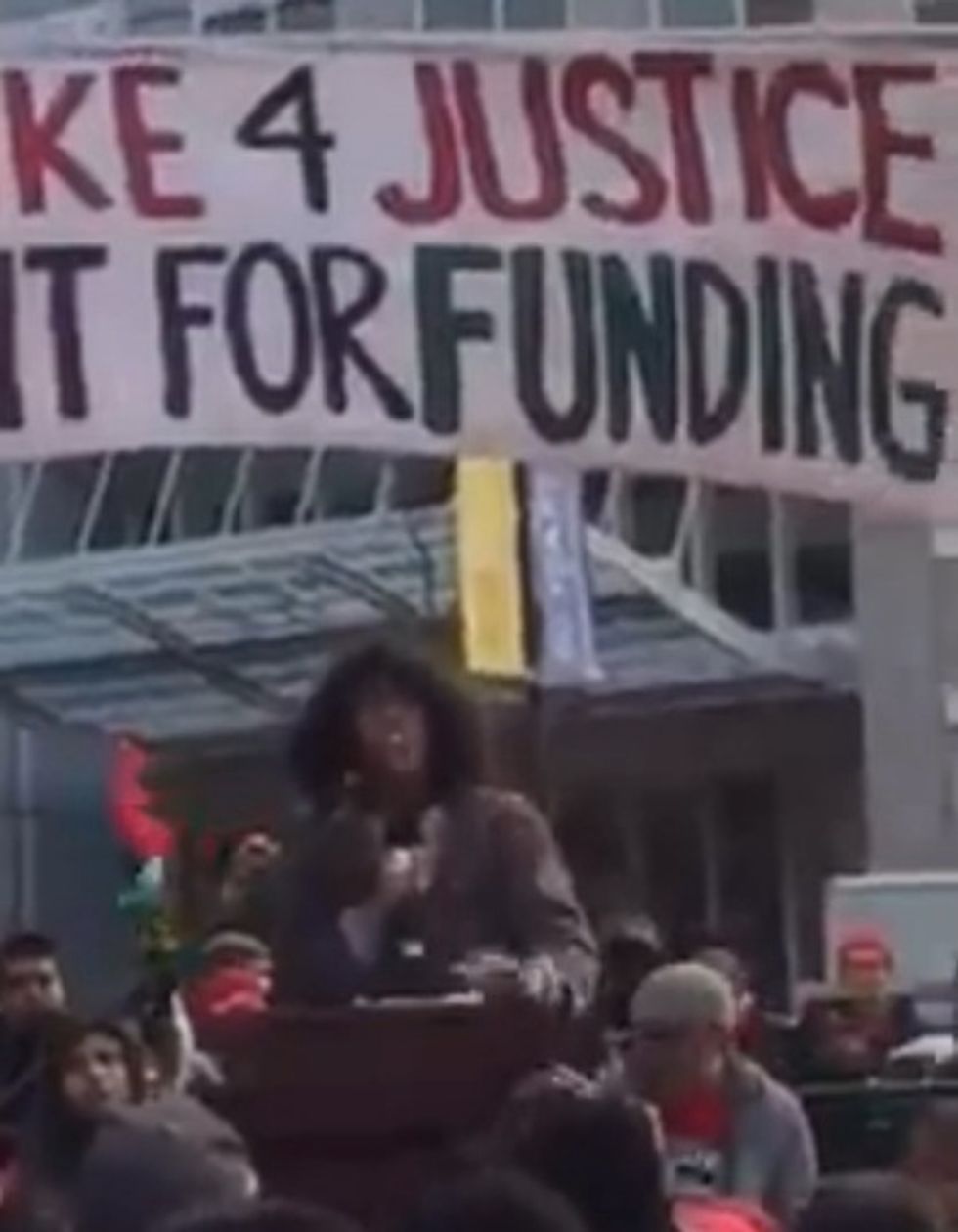 Activist at Chicago Teachers Union Rally Ends Furious Speech by Screaming Three-Word Slogan Every Cop Despises