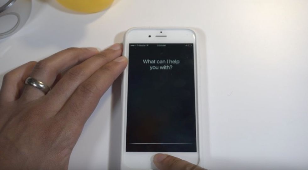 Have an iPhone 6s? New Video Shows How Anyone Can Access Your Photos, Contacts Without Passcode