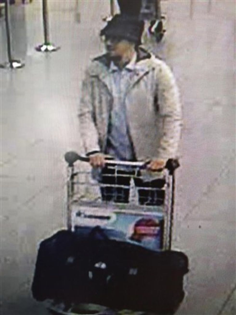 New Video Emerges Showing Alleged Brussels Bomber Leaving Airport Moments After Deadly Attack