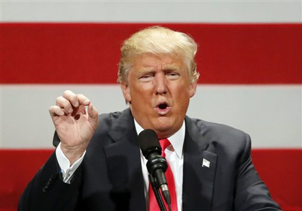 Poll: Trump Is The Most Pro-Vape Candidate, But Still Loses to Clinton Among E-cigarette Users