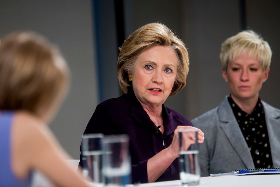 Report: Clinton Foundation Male Executives Are Paid Much More Than Their Female Counterparts