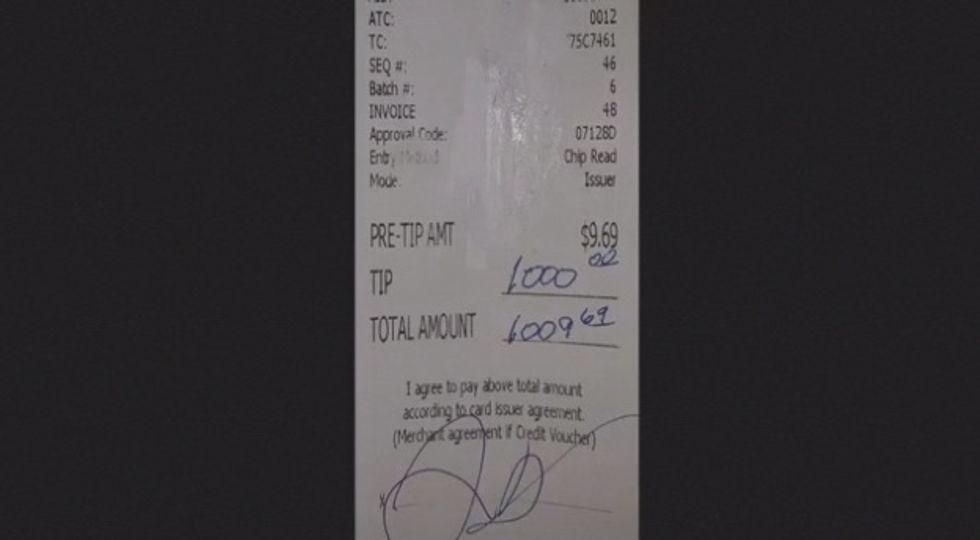 College-Bound Texas Waitress Receives $1,000 Tip From Anonymous Customer