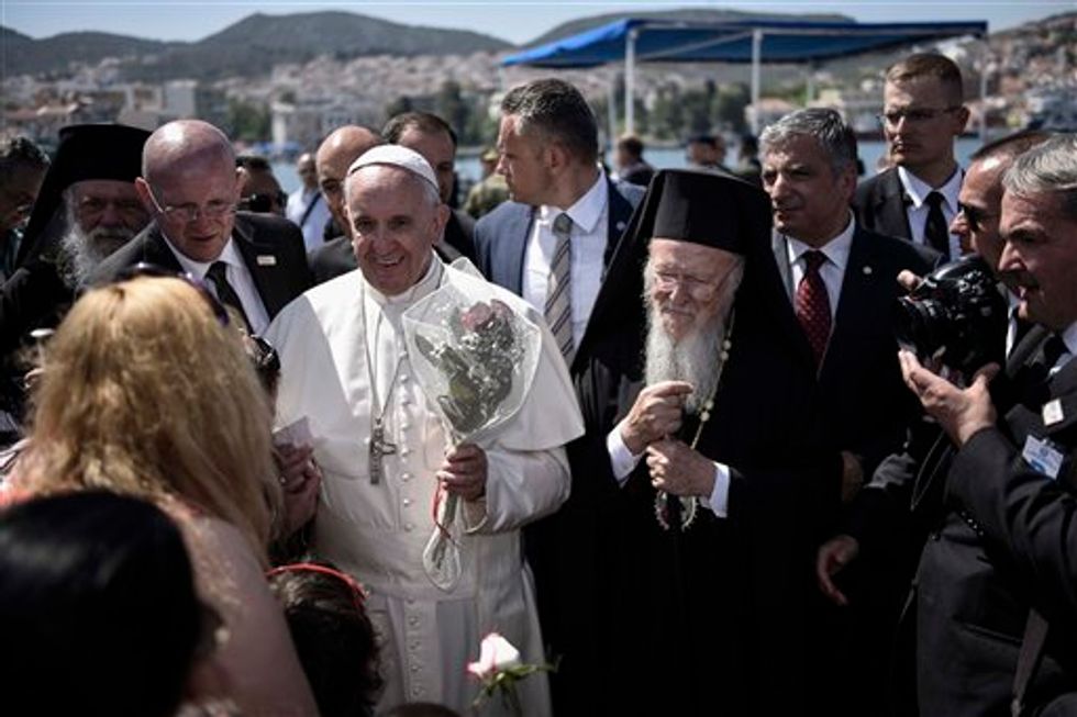 Pope Brings 12 Syrian Refugees to Italy in lesson for Europe