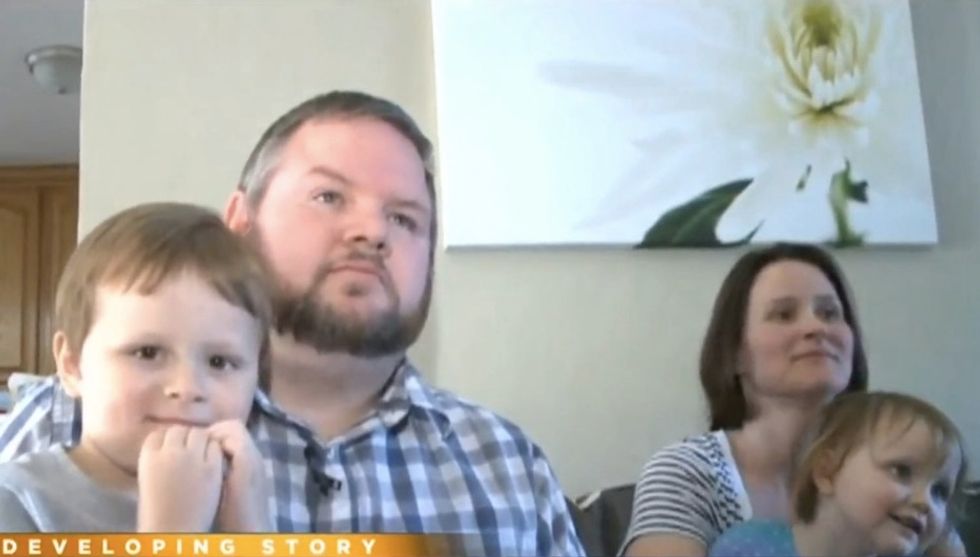 Home Invasion Suspect Apparently Has Change of Heart After Dad — Barricaded With Family Behind Bedroom Door — Utters One Magic Word