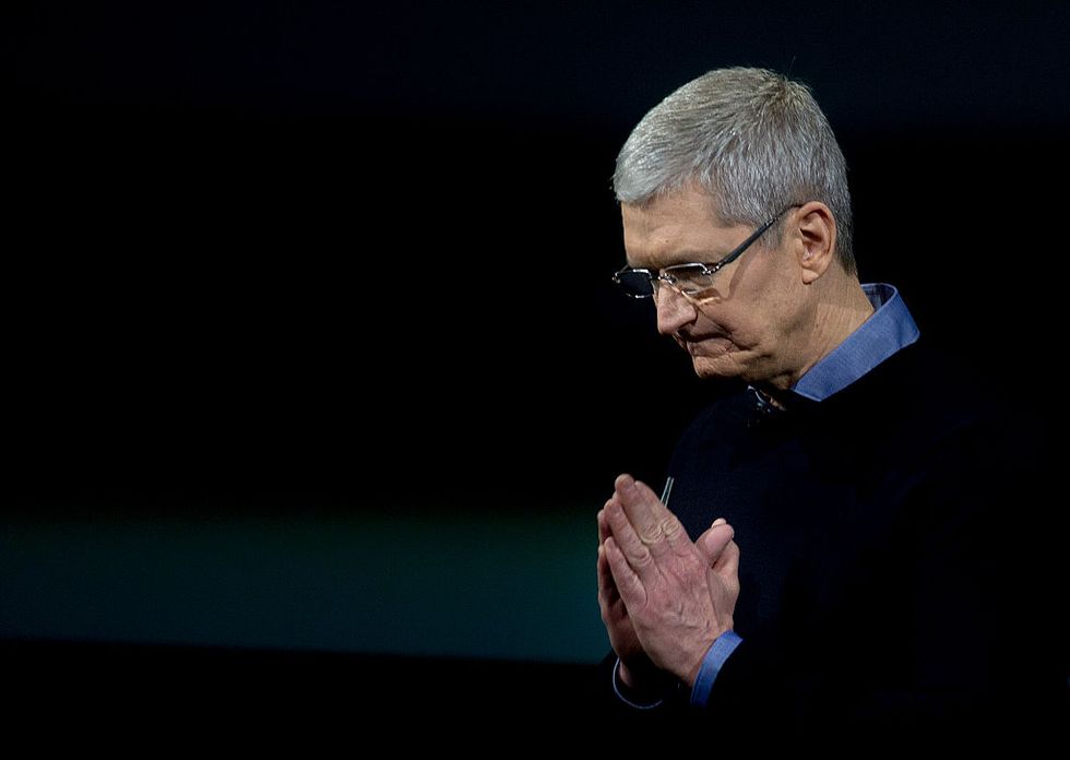 Apple Reports iPhone Sales Down, 1st Revenue Drop Since 2003