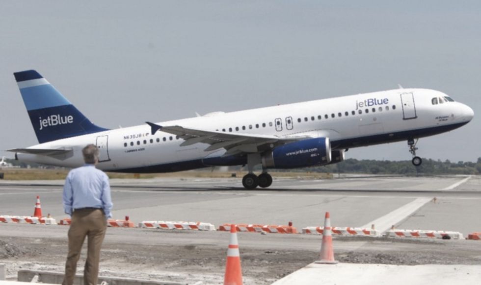 JetBlue Pilot Accused of Flying Drunk on Orlando-to-New York Flight