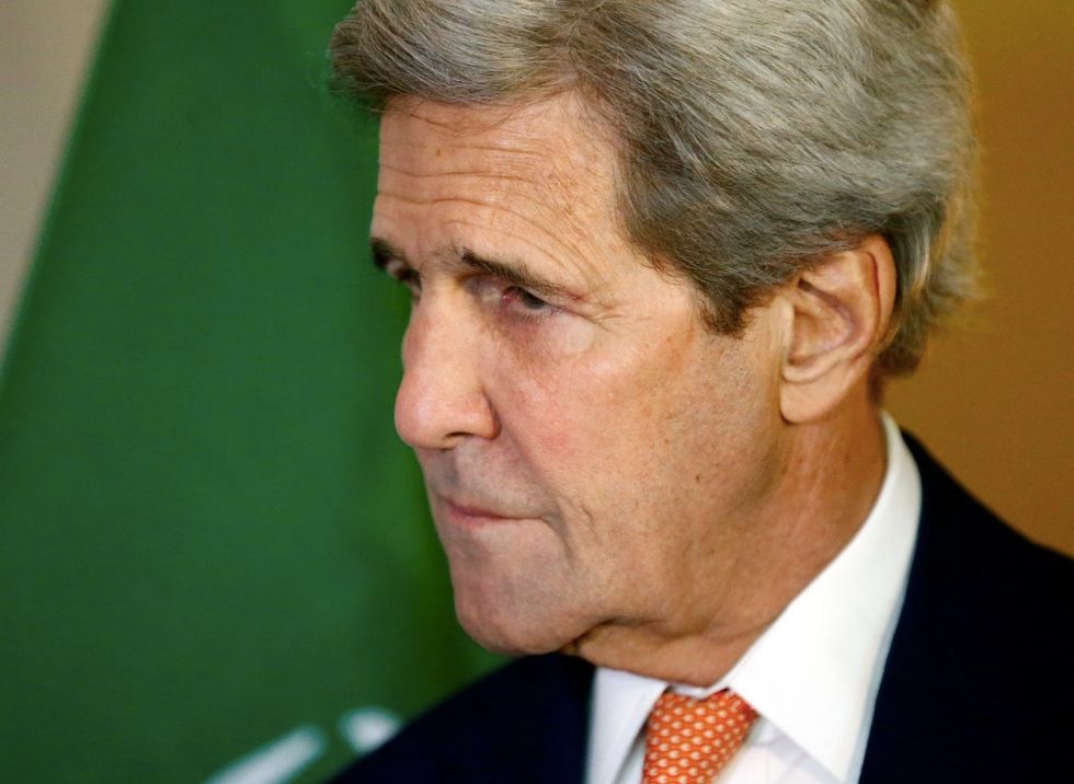 Kerry Warns Assad to Start Transition by Aug. 1 — or Else
